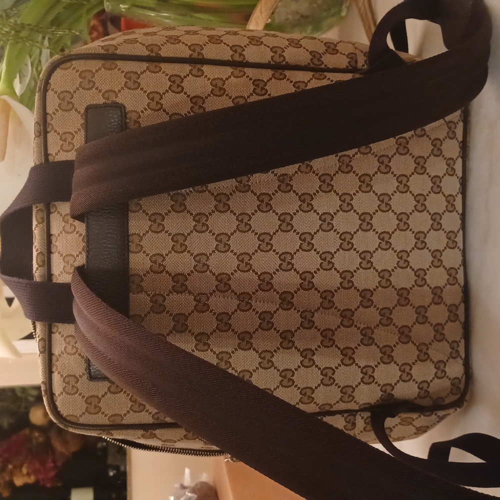 Authentic  gucci backpack - Picture 4 of 10
